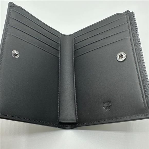 MCM Leather Wallet Green Splash Logo Leather 100% Authenticity Unisex - Picture 8 of 10